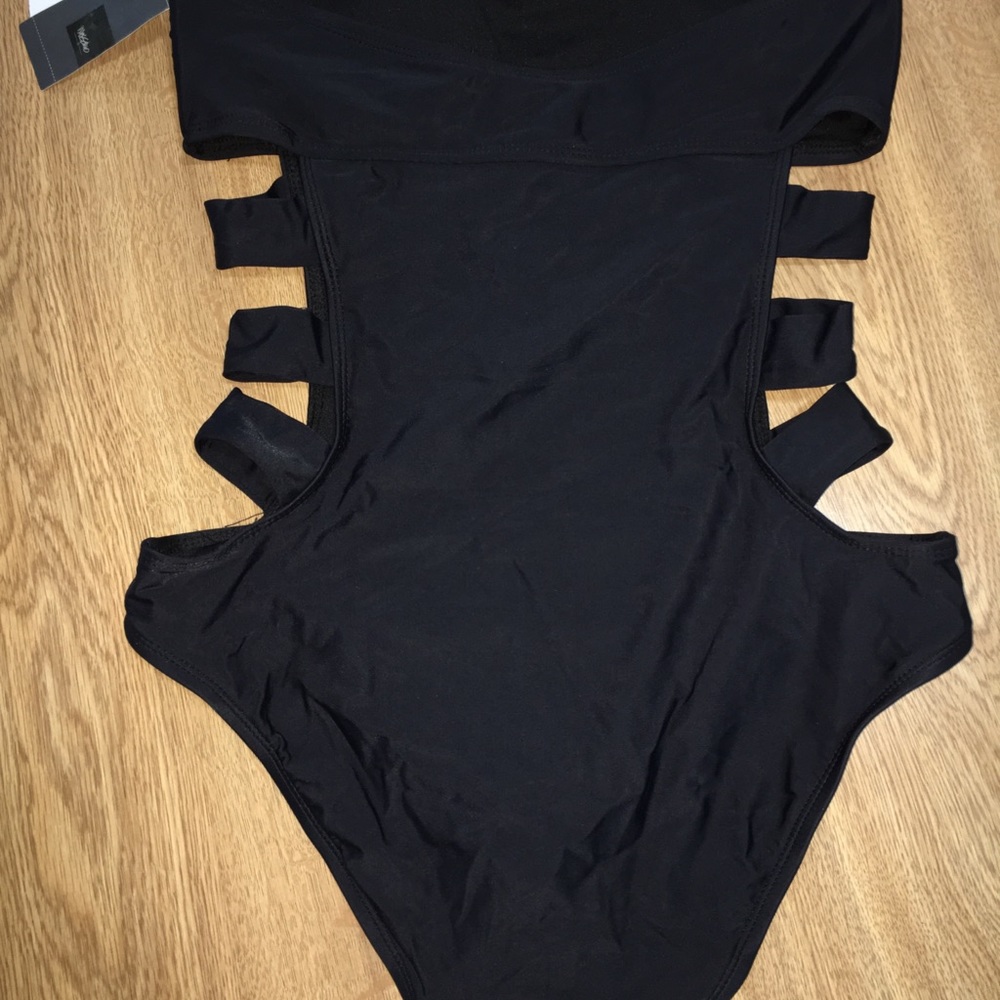Brand new Mossimo swimsuit- Black - medium